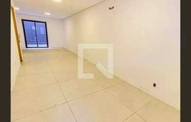 Imagem: A casa possui 3 Dormitórios, 5 Banheiros, 3 Vagas na garagem