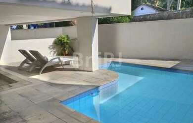 Imagem: O apartamento possui 2 Dormitórios, 2 Banheiros, 2 Vagas na