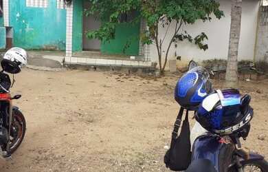 Imagem: A casa possui 2 Dormitórios, 1 Banheiro, 3 Vagas na garagem