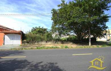 Imagem 3: Terreno - Limpo no bairro Jardim Imperador, 800 metros da praia, Peruíbe-SP