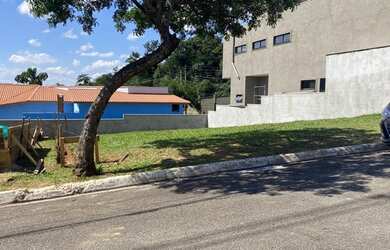 Imagem: O terreno possui 420m² de Área e está localizado em Alphaville