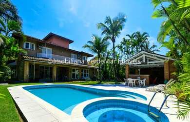 Imagem: A casa à venda possui 5 Dormitórios, 5 Banheiros, 5 Vagas