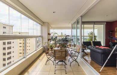 Imagem 7: Apartamento espaçoso com planta perfeita e linda vista no Alto da Lapa