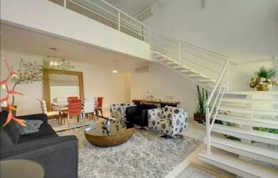 Imagem: A casa possui 5 Dormitórios, 5 Banheiros, 5 Vagas na garagem