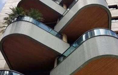 Imagem: O apartamento possui 4 Dormitórios, 5 Banheiros, 5 Vagas na