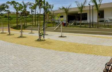 Imagem: O terreno possui 327m² de Área e está localizado em Jardins