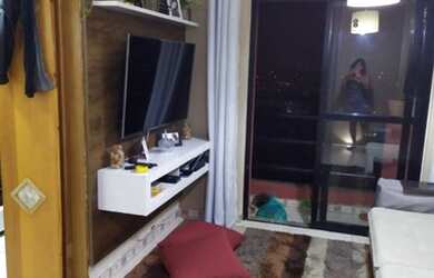 Imagem: O apartamento possui 2 Dormitórios, 1 Banheiro, 1 Vaga na garagem