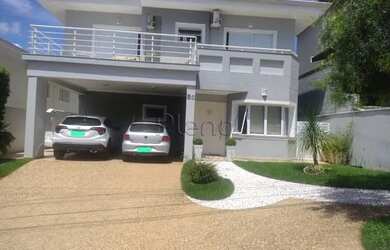 Imagem: A casa em condomínio possui 3 Dormitórios, 2 Banheiros, 4