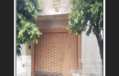 Imagem: A casa possui 2 Dormitórios, 1 Banheiro, 1 Vaga na garagem