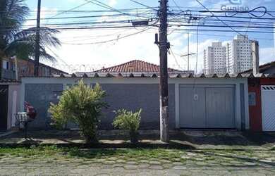 Imagem: A casa possui 5 Dormitórios, 4 Banheiros, 3 Vagas na garagem