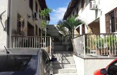 Imagem: A casa possui 2 Dormitórios, 2 Banheiros, 1 Vaga na garagem