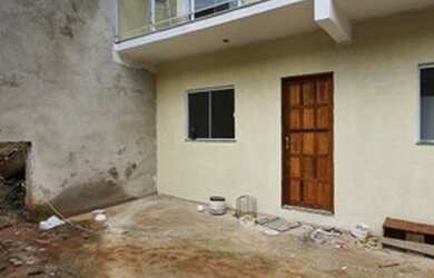 Imagem: A casa possui 2 Dormitórios, 2 Banheiros, 1 Vaga na garagem