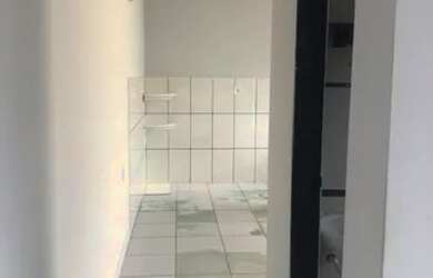 Imagem: A casa possui 1 Dormitório, 1 Banheiro e 3 Vagas na garagem