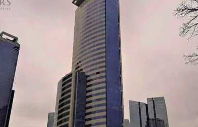 Imagem: O depósito possui 5 Vagas na garagem, 533m² de Área e está