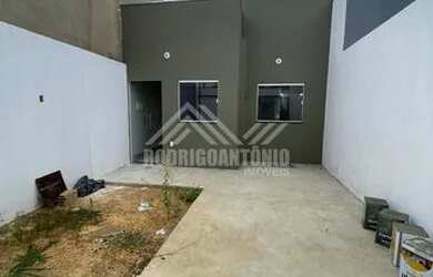 Imagem: A casa possui 2 Dormitórios, 1 Banheiro, 1 Vaga na garagem