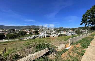 Imagem: O terreno possui 400m² de Área e está localizado em Jardim