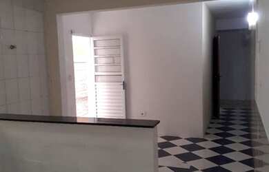 Imagem: A casa possui 1 Dormitório, 1 Banheiro, 50m² de Área e está