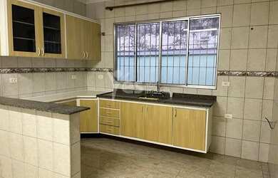 Imagem: A casa possui 2 Dormitórios, 1 Banheiro, 5 Vagas na garagem