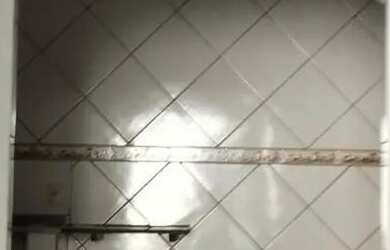 Imagem: A casa possui 2 Dormitórios, 1 Banheiro e está localizado