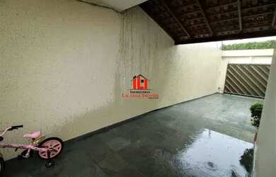 Imagem 5: Casa Duplex de Alto Padrão com 4 Suítes Piscina com Cascata, Espaço gourmet com churrasque