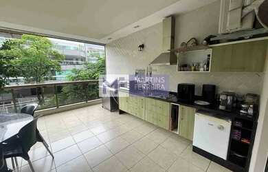 Imagem: O apartamento possui 3 Dormitórios, 2 Banheiros, 2 Vagas na