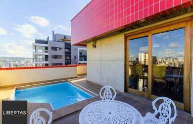 Imagem: O apartamento na cobertura possui 3 Dormitórios, 4 Banheiros