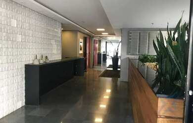 Imagem: O depósito possui 1 Vaga na garagem, 200m² de Área e está