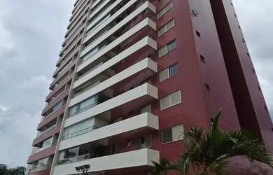 Imagem: O apartamento possui 4 Dormitórios, 3 Banheiros, 3 Vagas na