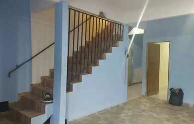 Imagem: A casa possui 2 Dormitórios, 1 Banheiro, 1 Vaga na garagem