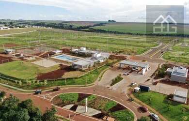 Imagem: O terreno possui 315m² de Área e está localizado em Santa