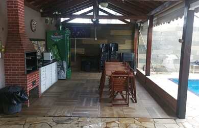 Imagem: A chácara possui 60m² de Área e está localizado em Parque