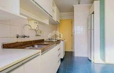 Imagem 7: Apartamento de 3 dorm no bairro Petropolis