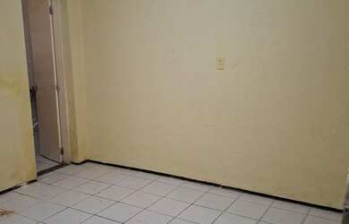 Imagem 6: ALUGA-SE CASA DOIS QUARTOS