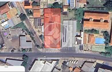 Imagem: O terreno à venda possui 930m² de Área e está localizado