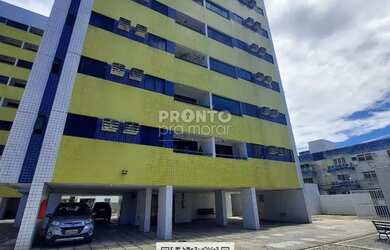 Imagem: O apartamento possui 3 Dormitórios, 1 Banheiro, 1 Vaga na garagem