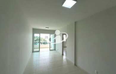 Imagem: O apartamento possui 2 Dormitórios, 1 Banheiro, 2 Vagas na