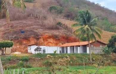 Imagem 4: Casa de campo. Acomodam 5 pessoas, 3 Vagas na garageme1 Dormitório