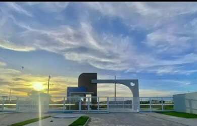 Imagem: O terreno possui 300m² de Área e está localizado em Aruana