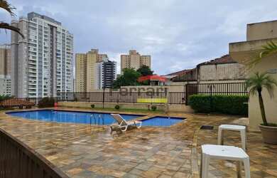 Imagem: O apartamento possui 2 Dormitórios, 2 Banheiros, 1 Vaga na