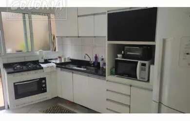 Imagem: A casa possui 3 Dormitórios, 3 Banheiros, 2 Vagas na garagem