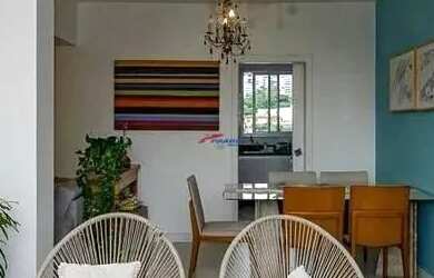 Imagem: O apartamento possui 4 Dormitórios, 2 Banheiros, 3 Vagas na