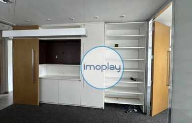 Imagem: O depósito possui 2 Vagas na garagem e 62m² de Área e está