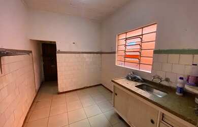 Imagem: A casa possui 2 Dormitórios, 2 Banheiros, 91m² de Área e