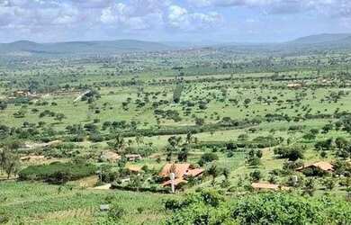 Imagem: O terreno possui 140.000m² de Área e está localizado em