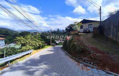 Imagem: A casa possui 4 Dormitórios, 4 Banheiros, 150m² de Área