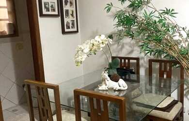 Imagem: A casa possui 2 Dormitórios, 3 Banheiros, 2 Vagas na garagem