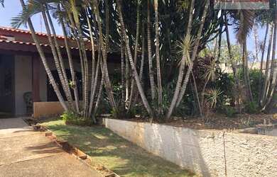 Imagem: A casa possui 3 Dormitórios, 5 Banheiros, 5 Vagas na garagem