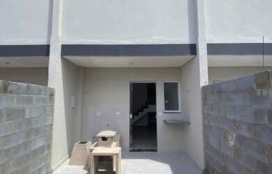 Imagem 2: Sobrado próximo ao atacadão - Caraguatatuba