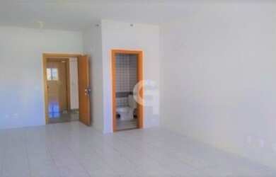 Imagem: O depósito possui 1 Vaga na garagem, 26m² de Área e está