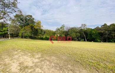 Imagem: O terreno possui 3.100m² de Área e está localizado em Portal